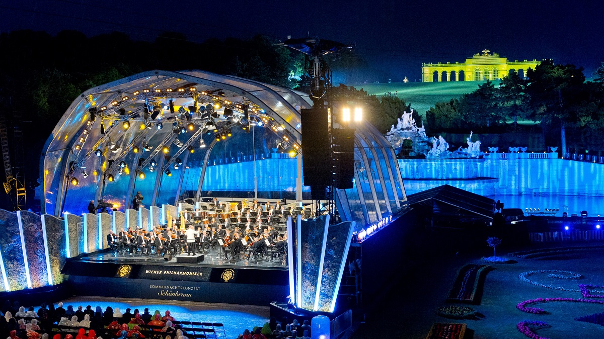 その他 Summer Night Concert 2013 [DVD] Sommernachtskonzert 2013 / Summer Night Concert 2013 [DVD]: Amazon