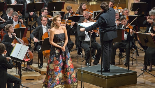 Andris Nelsons conducts Dvořák and Smetana — With Kristine Opolais