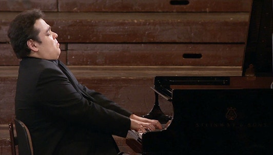 Arcadi Volodos interpreta a Scriabin, Ravel, Schumann y Liszt