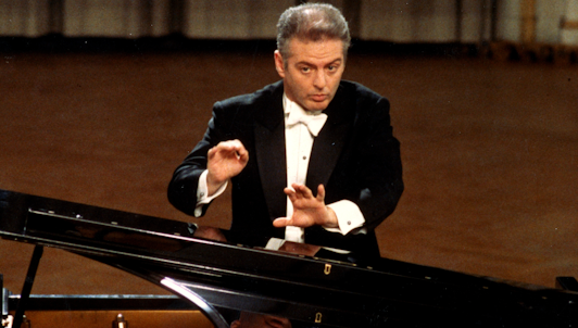 Daniel Barenboim plays and conducts Mozart's Piano Concerto No. 24