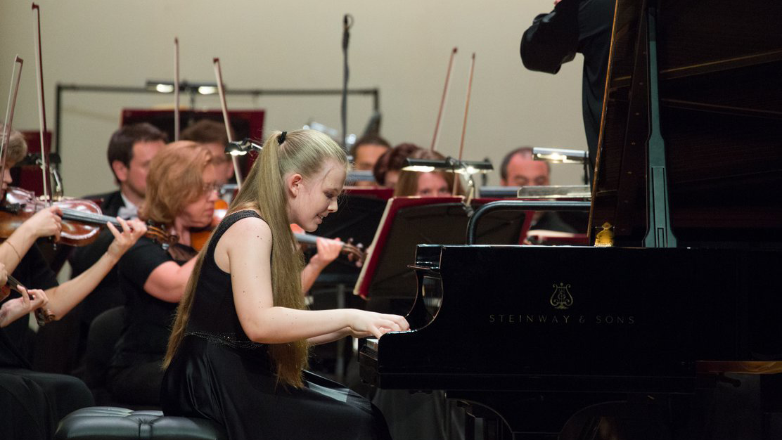 Concerto grosso эпоха барокко. Симфонический оркестр гайдна инструменты. Оркестр джордже баковия. Оперная увертюра это. Группа роттердамский филармонический оркестр.