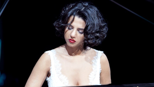 Khatia Buniatishvili performs Mussorgsky's Pictures at an Exhibition