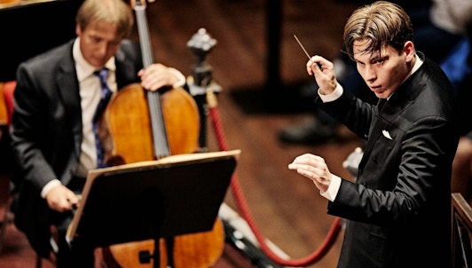 Klaus Mäkelä dirige la Cuarta de Sibelius y el Réquiem de Mozart — Con Sabine Devieilhe, Sasha Cooke, Julian Prégardien y Benjamin Appl
