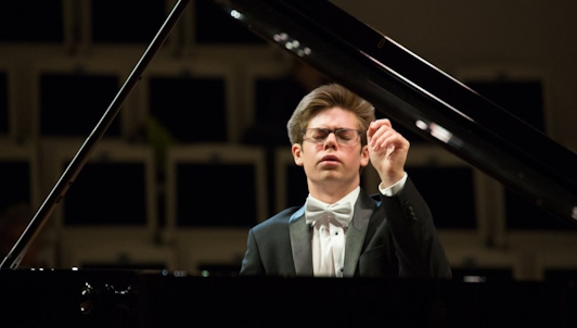 Перрен-Люк Тиссен исполняет Концерт для фортепиано с оркестром № 24 до минор Моцарта, K. 491