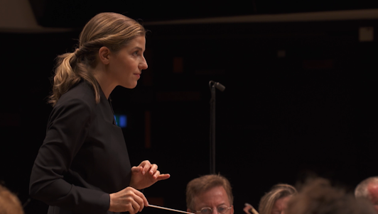 Karina Canellakis conducts Ravel and Bartók
