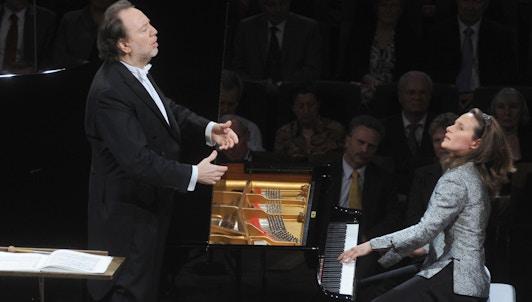 NEW! Riccardo Chailly conducts Ravel and Gluck — With Hélène Grimaud