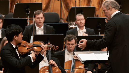 Valery Gergiev conducts Mozart's Violin Concert No. 4 – With Yu-Chien Tseng