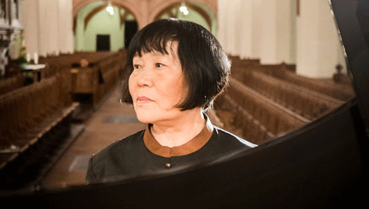 Чжу Сяо-Мэй исполняет «Гольдберг-вариации» Баха